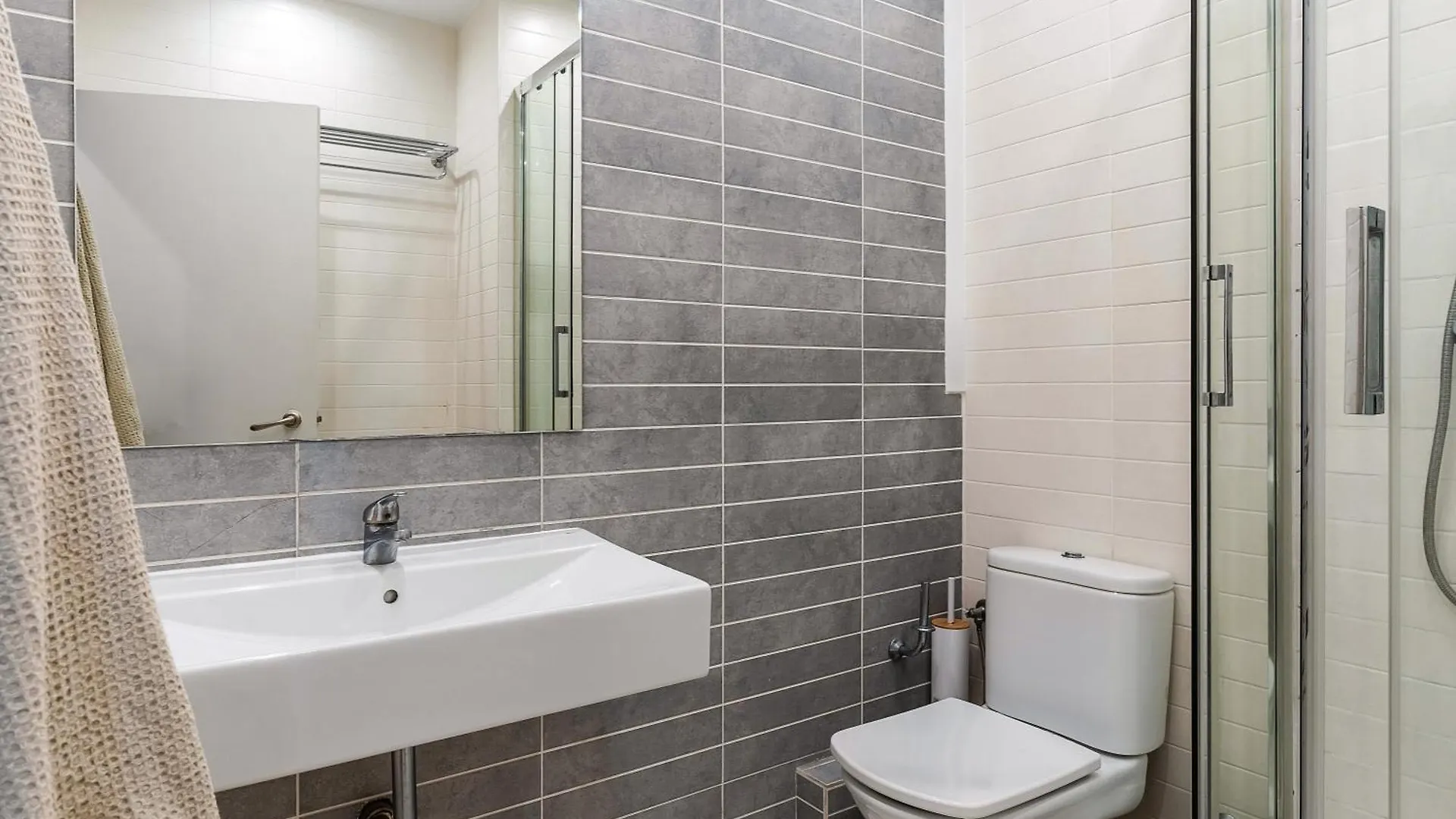 Canela Homes Barcelona Casp Apartment