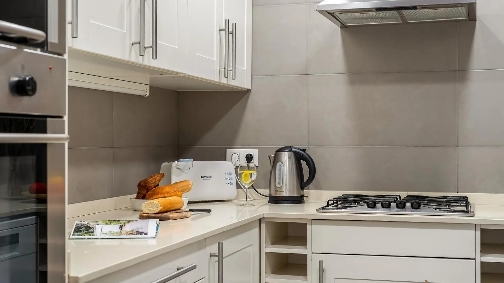 Canela Homes Barcelona Casp Spain