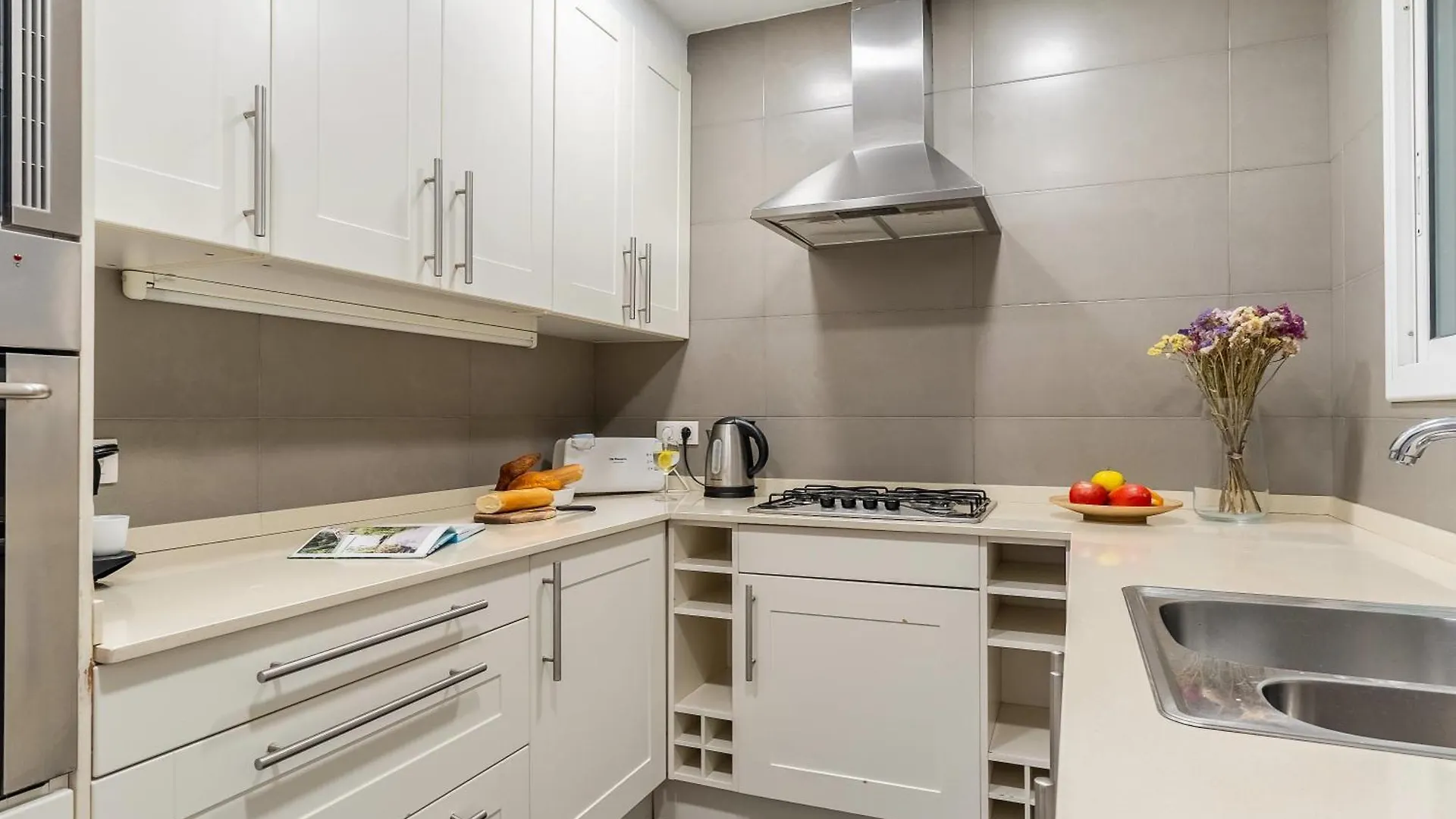 Canela Homes Barcelona Casp Apartment